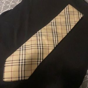 Burberry tie